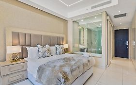 Luxury 1 Bedroom In Sandton